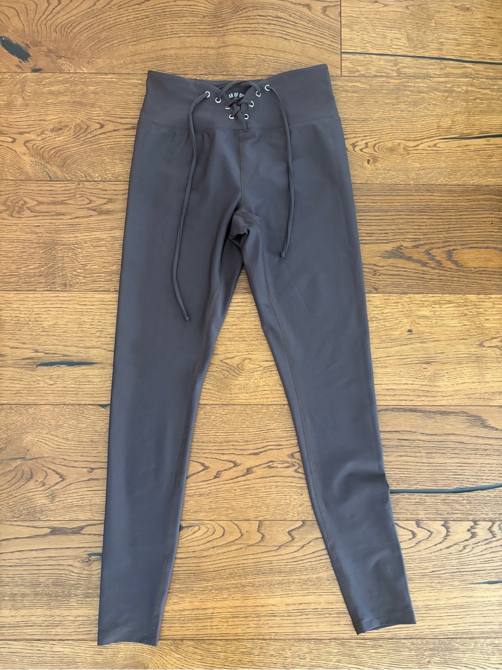 Year of Ours Lace-Up High-Waist Leggings - Brown